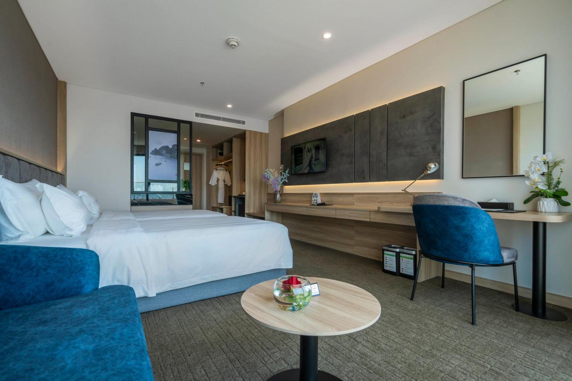ホテル Wyndham Garden Legend Halong ハロン エクステリア 写真