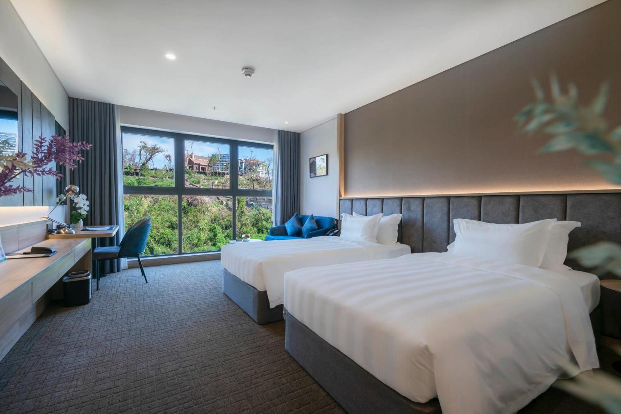 ホテル Wyndham Garden Legend Halong ハロン エクステリア 写真