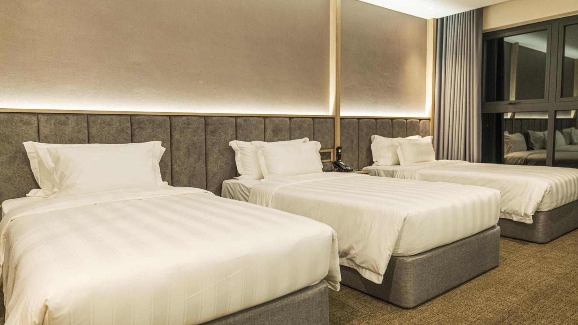 ホテル Wyndham Garden Legend Halong ハロン エクステリア 写真