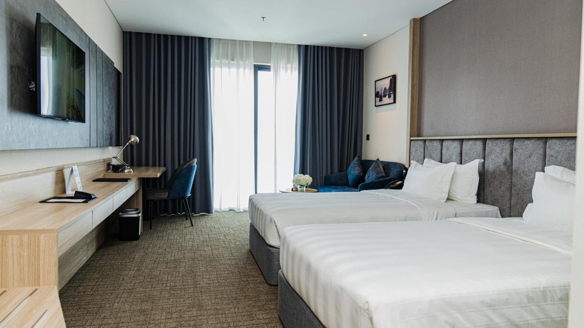 ホテル Wyndham Garden Legend Halong ハロン エクステリア 写真