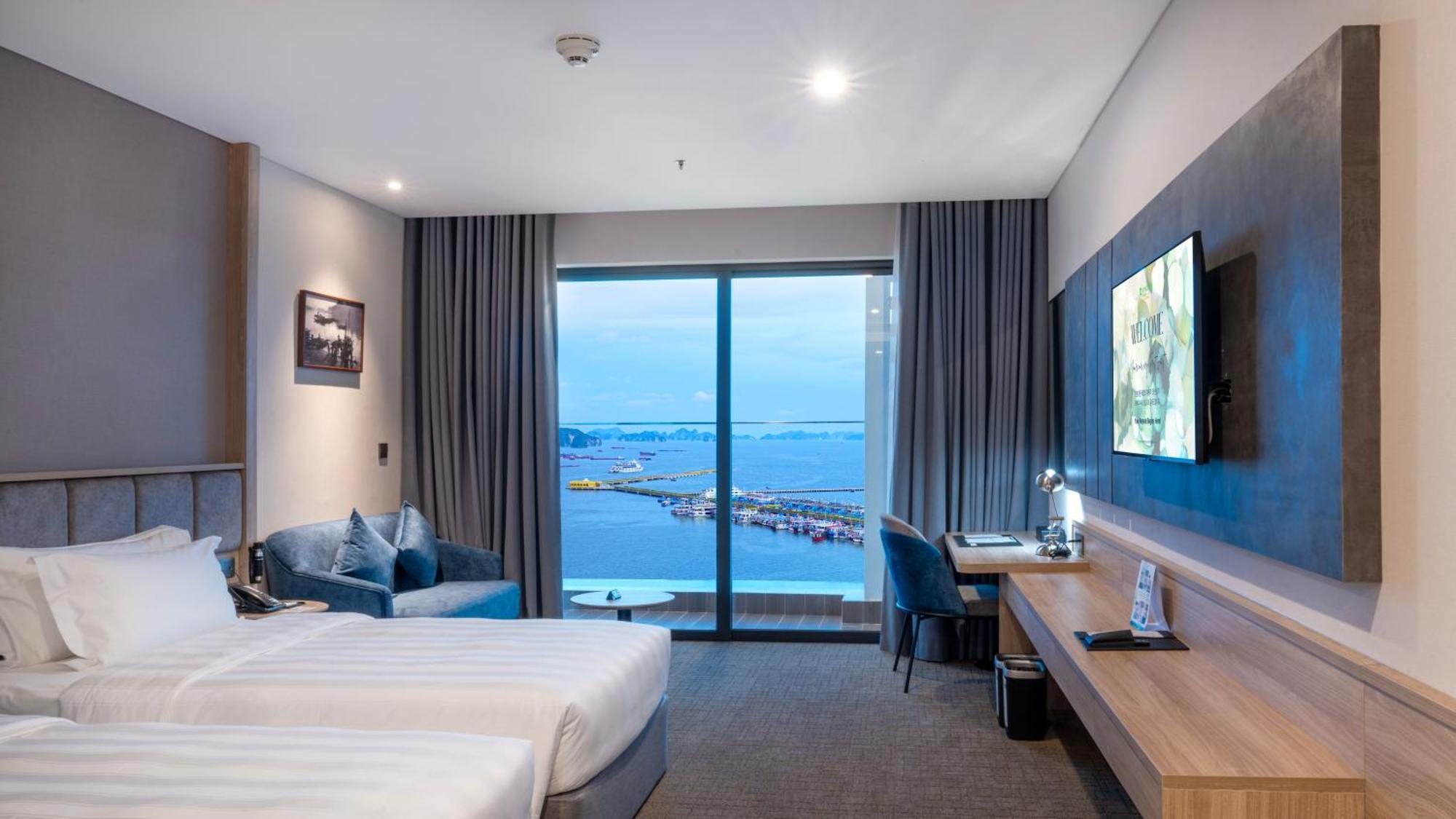 ホテル Wyndham Garden Legend Halong ハロン エクステリア 写真