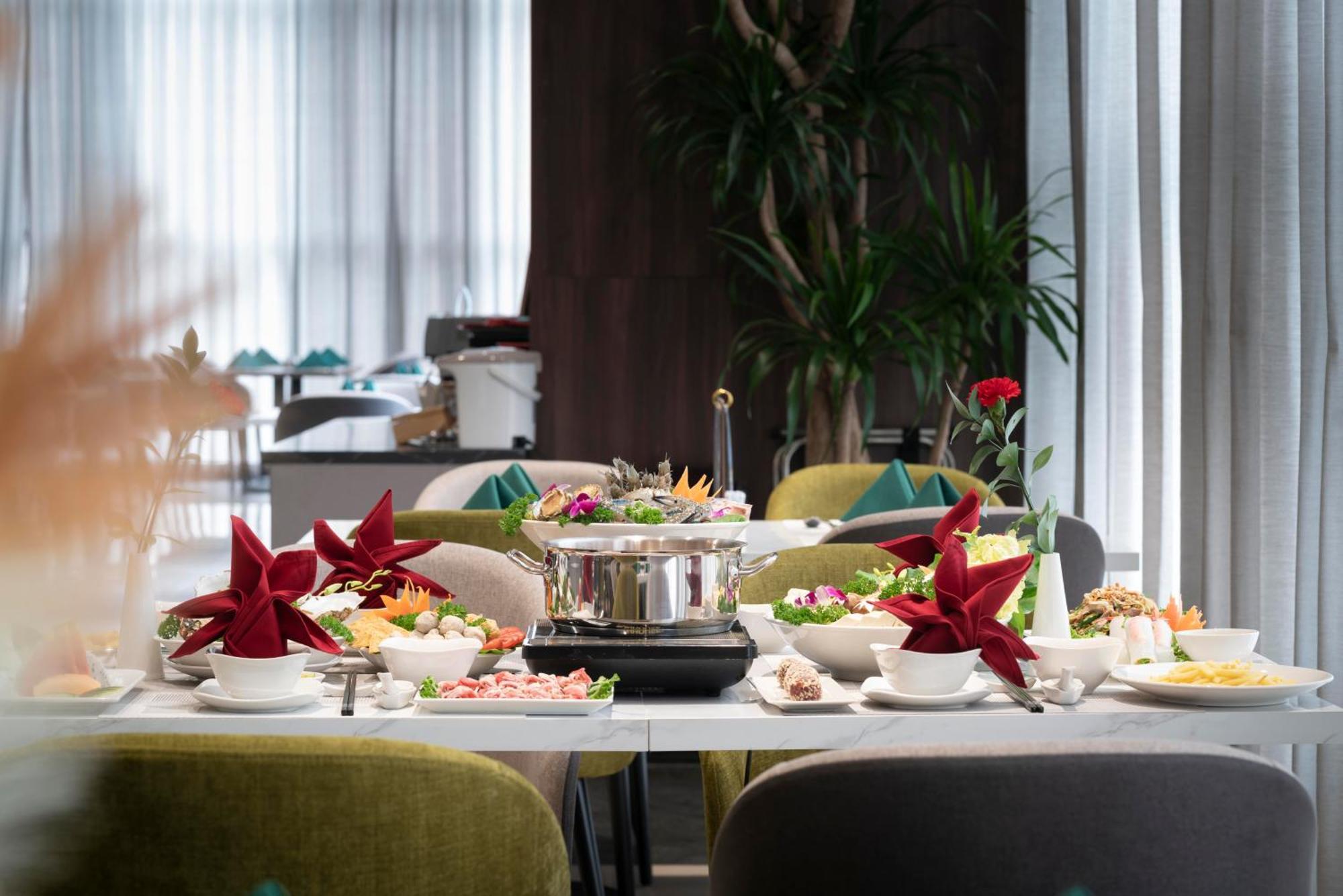 ホテル Wyndham Garden Legend Halong ハロン エクステリア 写真